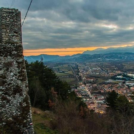 Free Parking La Bianca Neve Cottage Castel Di Sangro Luaran gambar