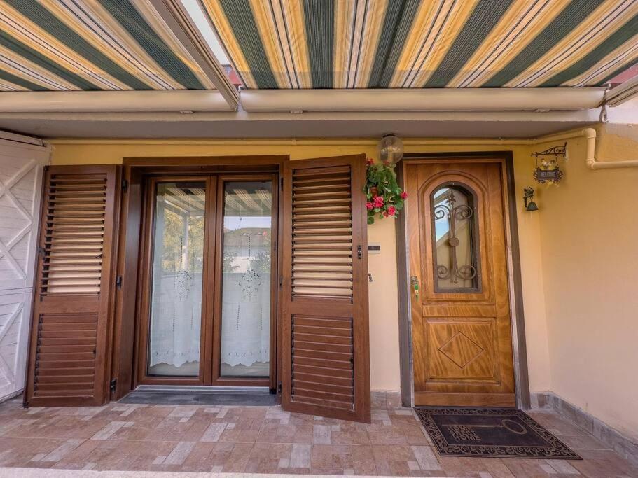 Free Parking La Bianca Neve Cottage Castel Di Sangro Luaran gambar